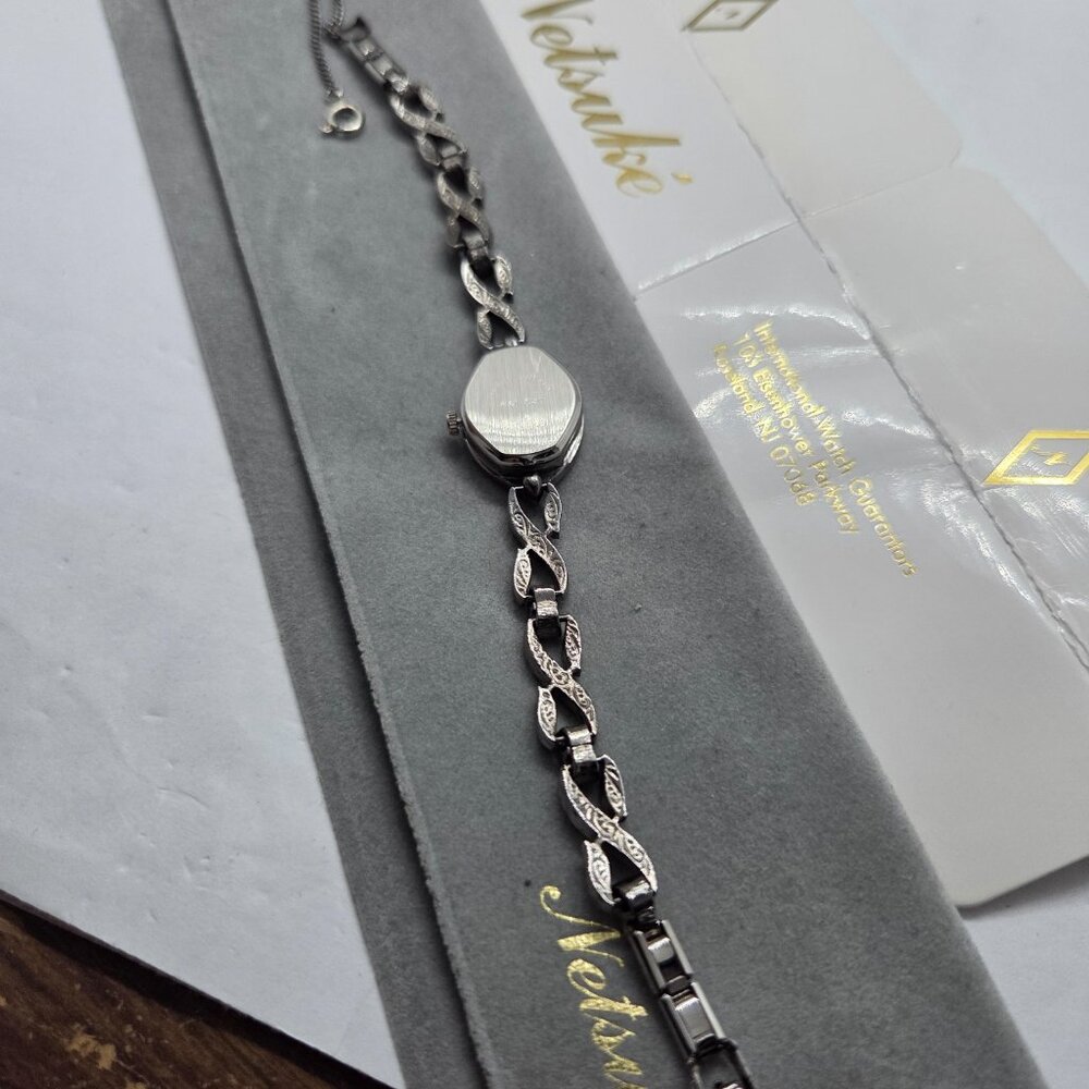 Women's Watch - Picture 2 of 4